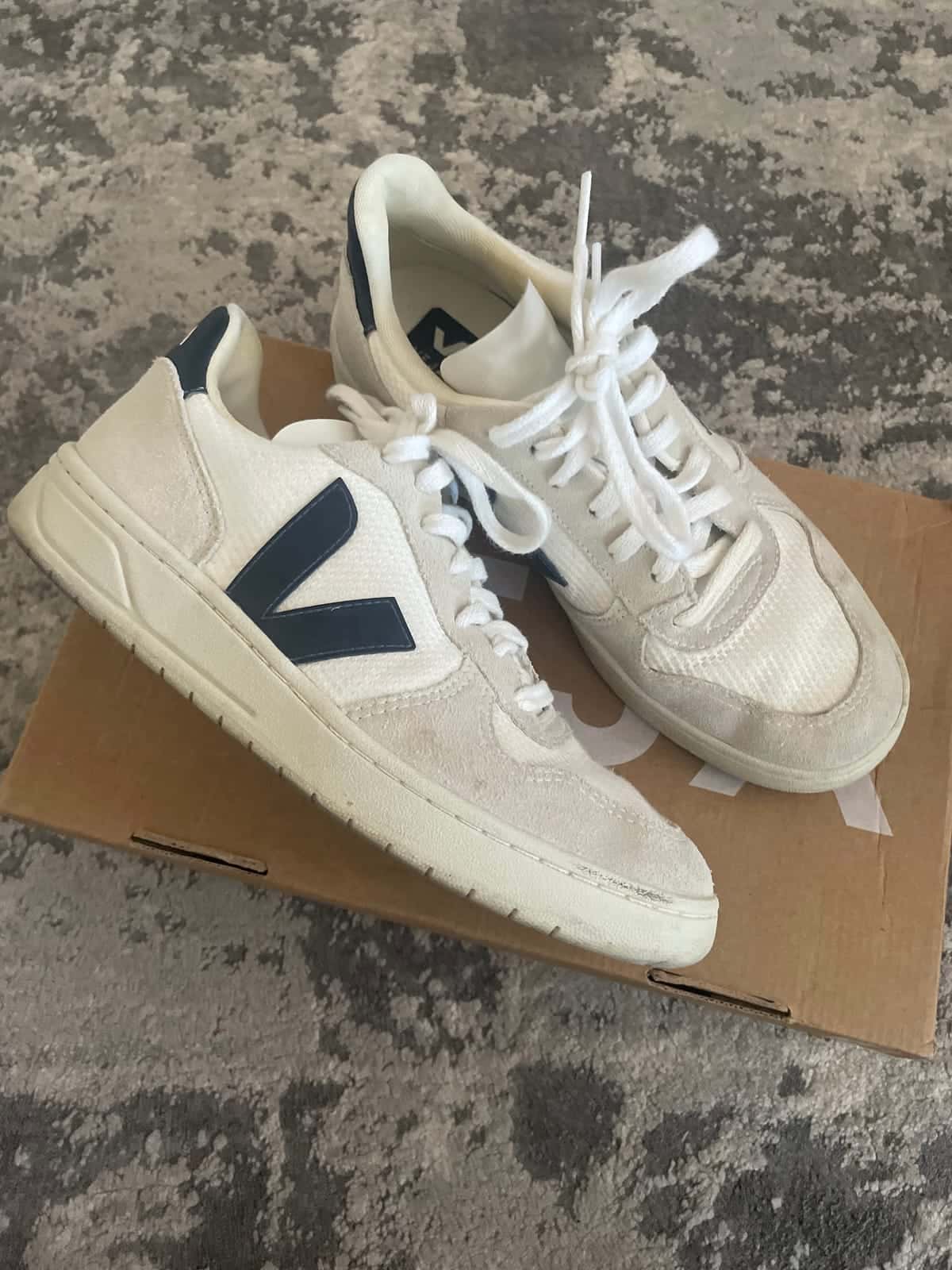 Veja V 10 - Sneakersy niskie — zdjęcie 2